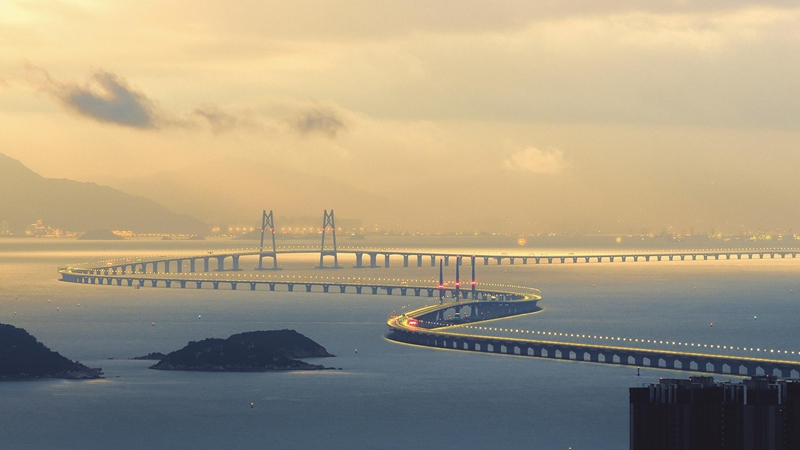 10、龐源租賃參建國(guó)家“世紀(jì)工程”港珠澳大橋（2012—2017年）_副本.jpg